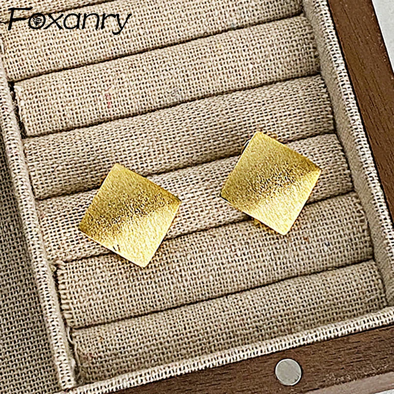 

S925 Prevent Allergy Gold Color Stud Earrings for Women Couples New Fashion Simple Brushed Geometric Wedding Bride Jewelry