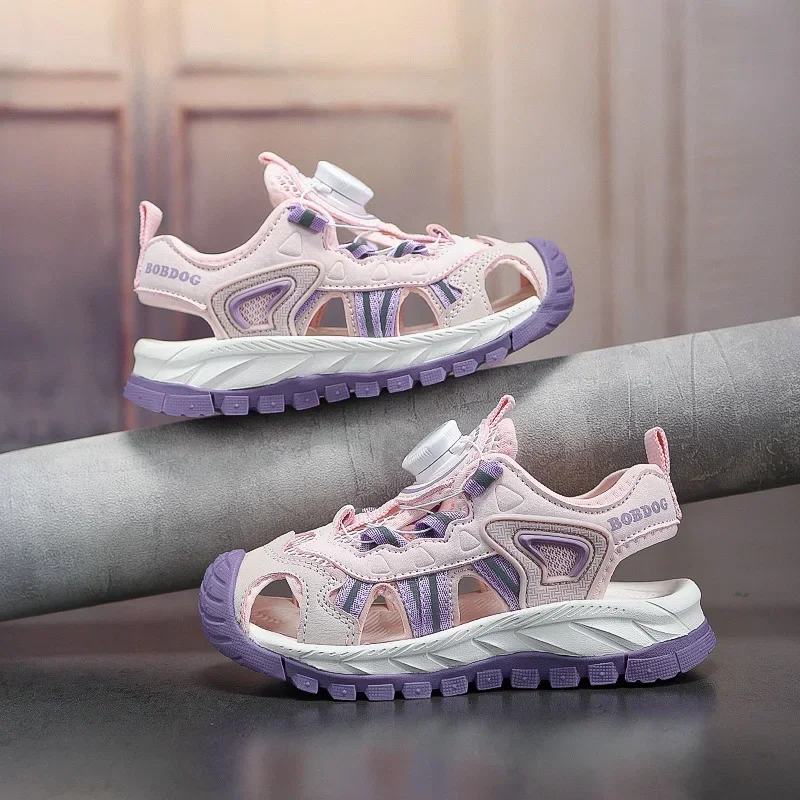 Letnie nowe sandały dziecięce 2024 rozrywka oddychające chłopięce i dziewczęce codzienne sportowe miękka podeszwa buty na plażę