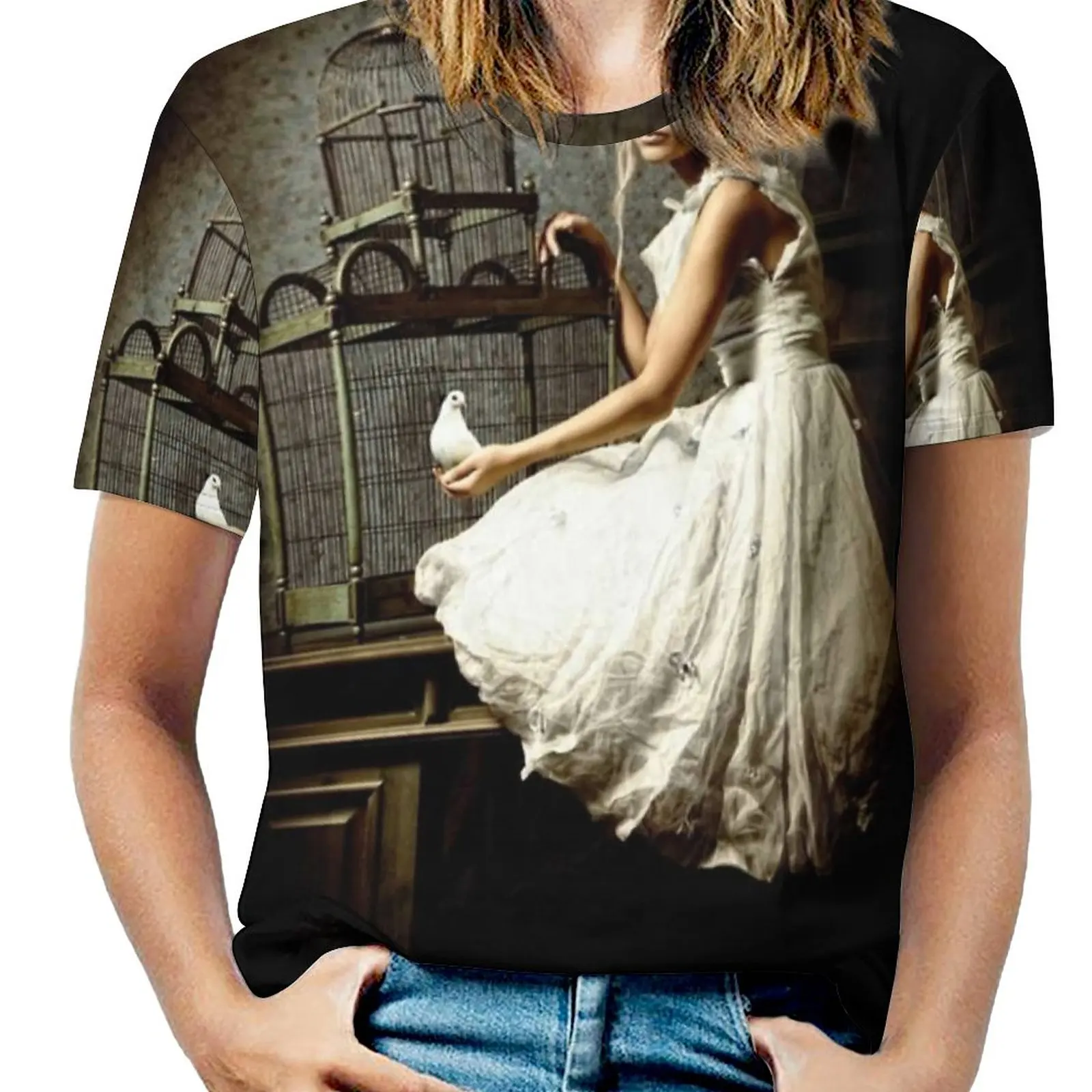 

Женская футболка с коротким рукавом, круглым вырезом и принтом голубей