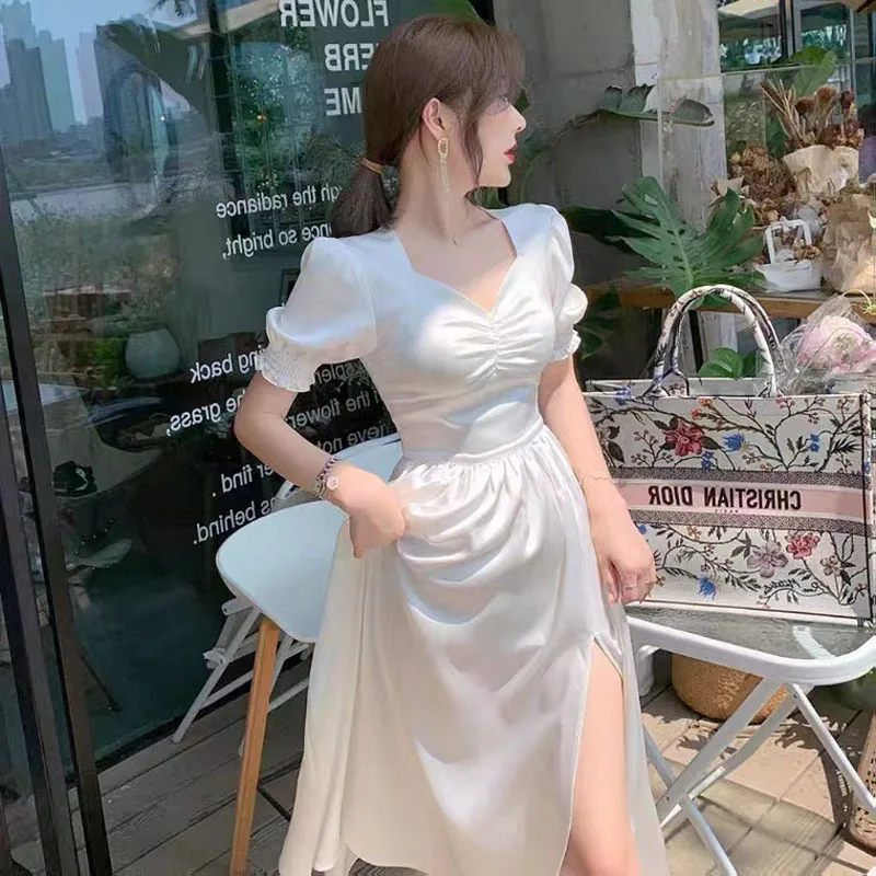 

Женское длинное платье, белое ацетатное атласное плиссированное платье с квадратным вырезом и рукавами-фонариками, лето 2022