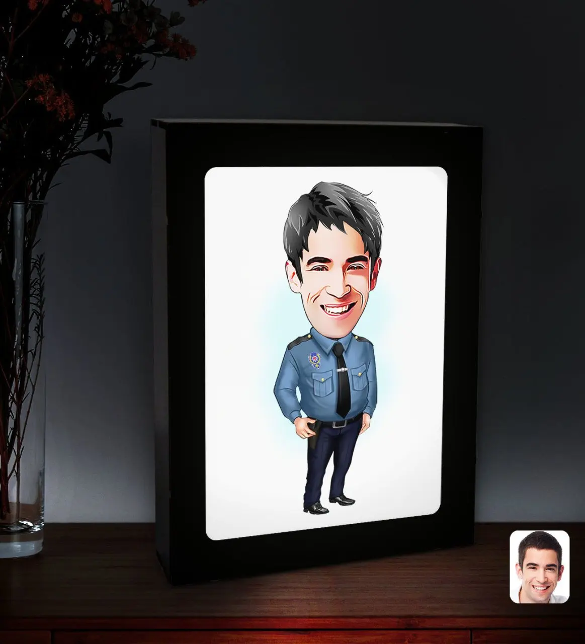 

Персонализированная полицейская карикатура со светодиодной подсветкой, деревянная фотография Çerçevesi-3