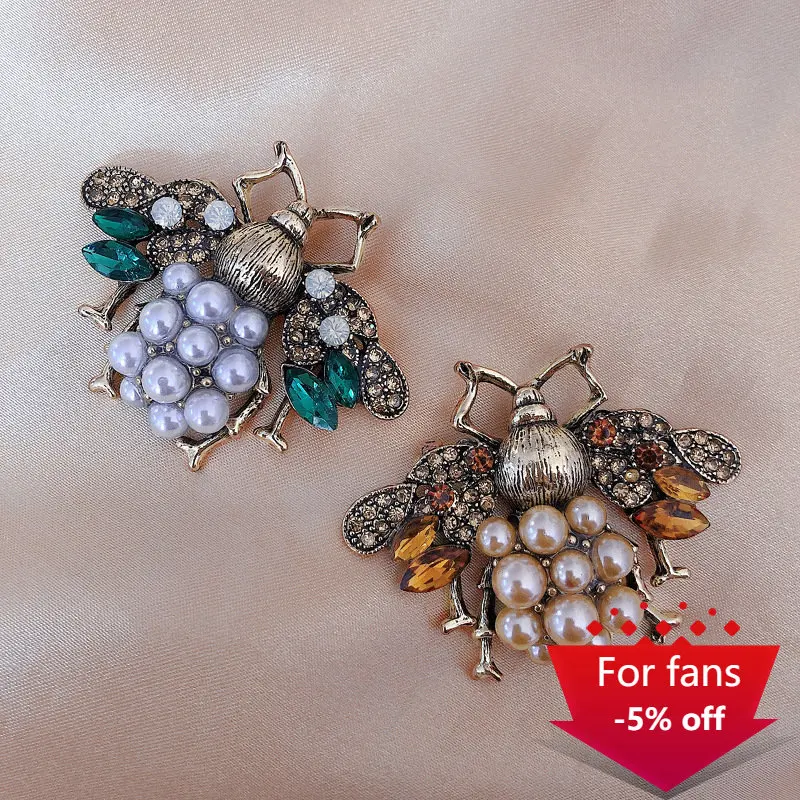

Luxury Brand Brooch for Women Designer Fashion Imitation Pearl Small Incense Bee Brooch Vintage Pin Female Insect Accessories