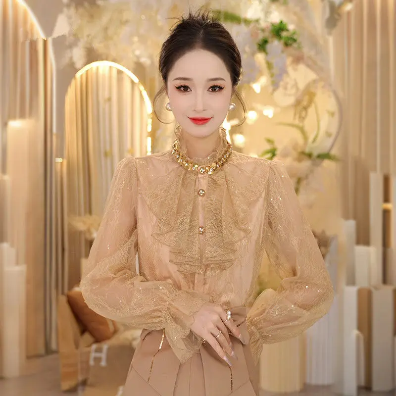 Темпераментная кружевная рубашка для женщин ранней осени. Модная и стильная