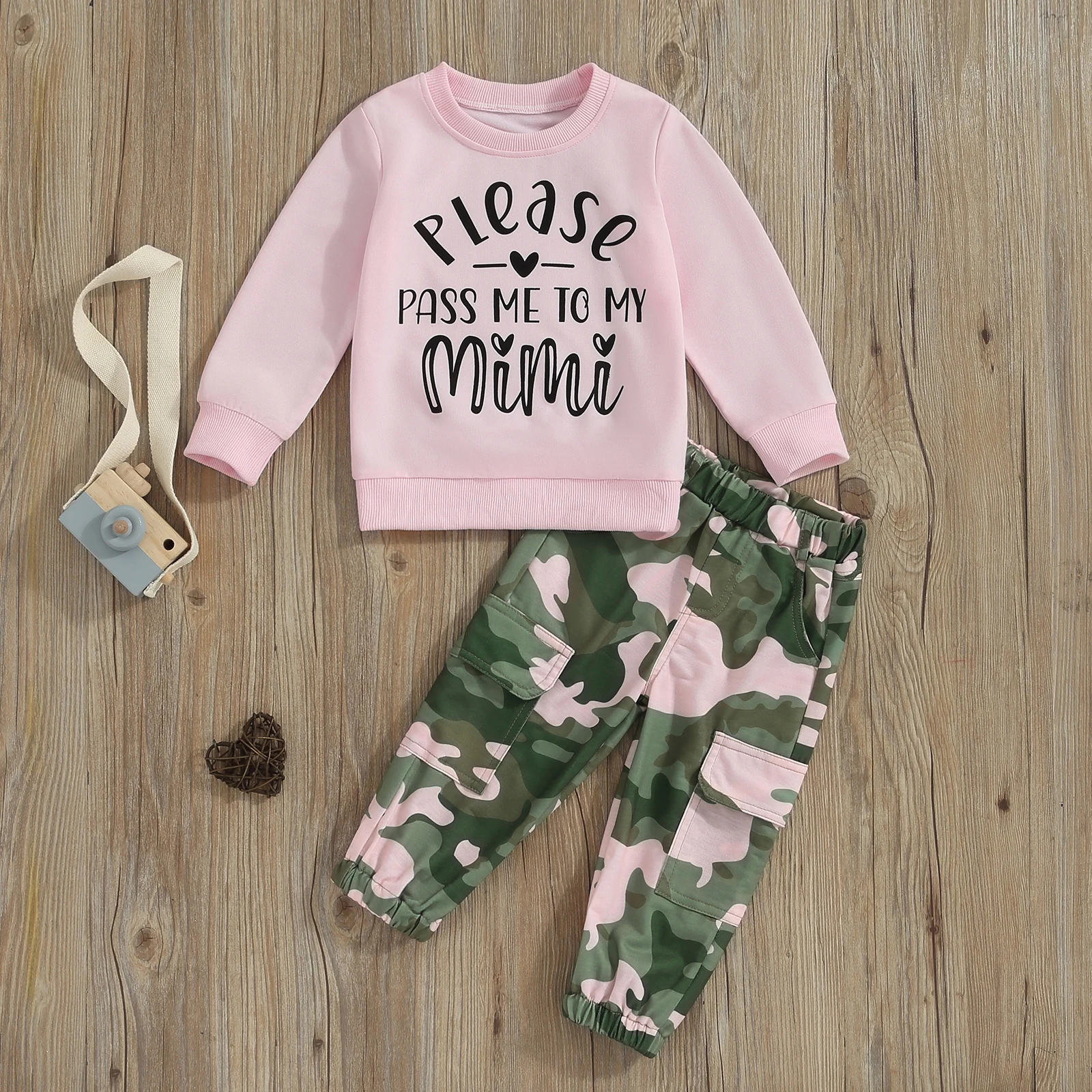 

Осенняя одежда для маленьких девочек, 2 шт., топы с длинным рукавом и буквенным принтом, эластичные камуфляжные брюки-карго с талией, наряд