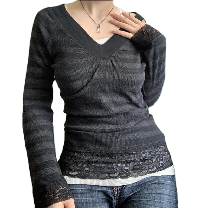 

Блузка в ретро стиле с V-образным вырезом и длинным рукавом