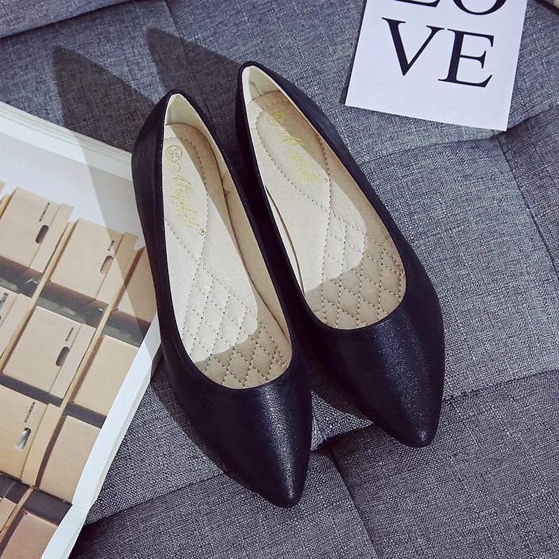 Spring Summer 2023 Luxury Women's Shoes for Loafers Women New Large Size Pointed Toe Ladies Offer Shoe Elegant Woman Low Heels