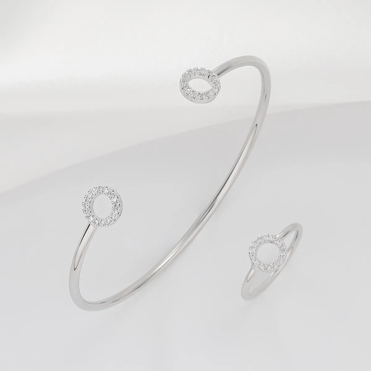 Роскошный элегантный простой комплект ювелирных изделий для рук новый браслет в