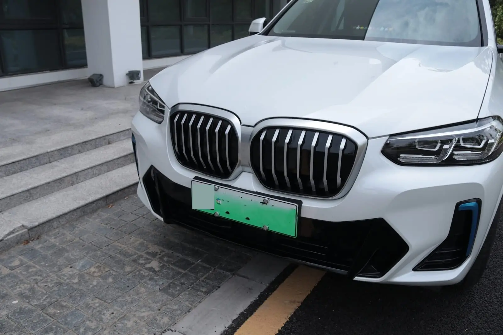 Передняя решетка для BMW IX3 20-23