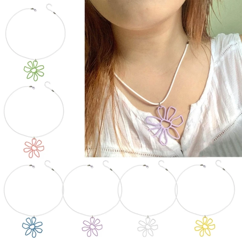 

Korean Fashion Flower Pendant Necklace for Women Trendy Choker Clavicle Chain