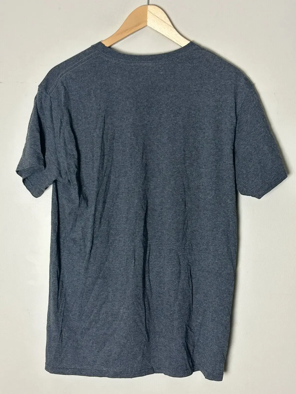 Мужская рубашка с коротким рукавом и круглым вырезом