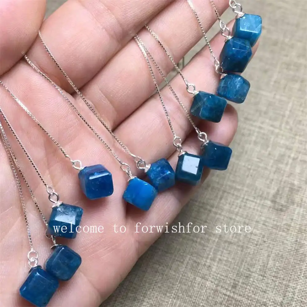 

Женские серьги из серебра 925 пробы с инкрустацией из натуральных камней