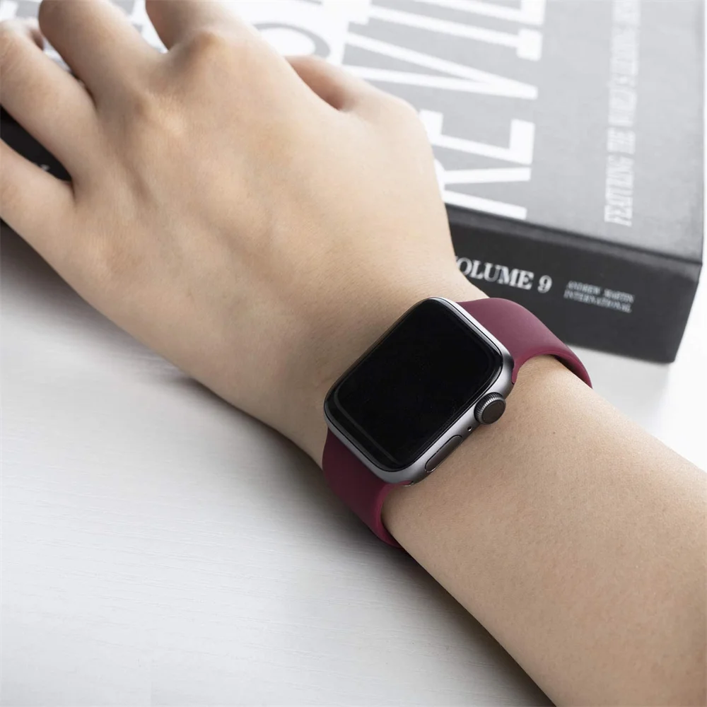 Silicone Strap For Apple Watch Band 45mm 44mm 49mm 41mm 40mm 42mm 38mm Sports Soft bracelet iwatch series 8 7 se 3 4 5 6 Ultra
