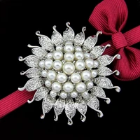 korean fashion pearl alloy pin sunflower brooches wedding accessories %d0%b1%d1%80%d0%be%d1%88%d1%8c %d0%b6%d0%b5%d0%bd%d1%81%d0%ba%d0%b0%d1%8f weddings party casual brooch pins gifts
