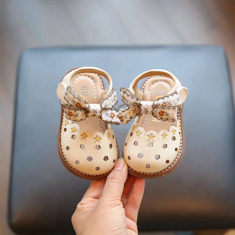 

Baby Sandals Women's Summer Soft Bottom Breathable Girls' Shoes Little Kids' Princess Shoes 1-3 Years Old Hollow Baby Toddler