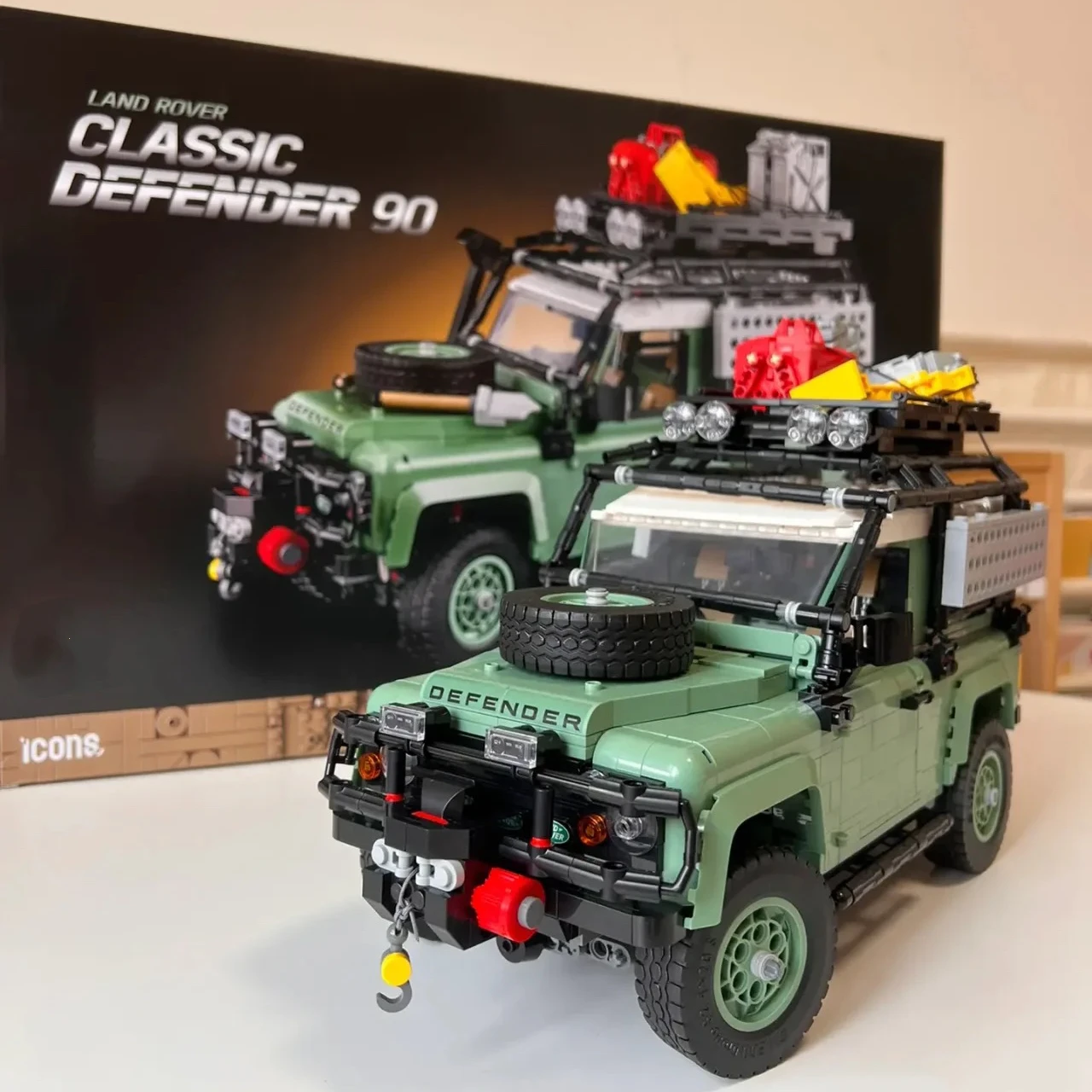 

Детский конструктор 10317 Land Supercar Rover Off-Road Defender 90