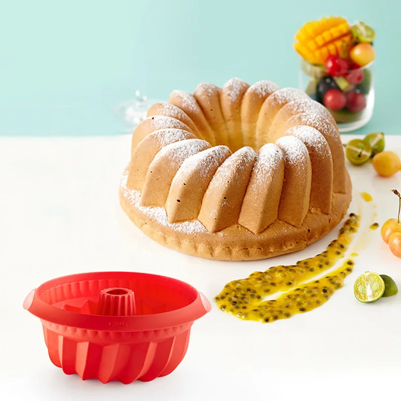 

Набор посуды для выпечки в виде пончика