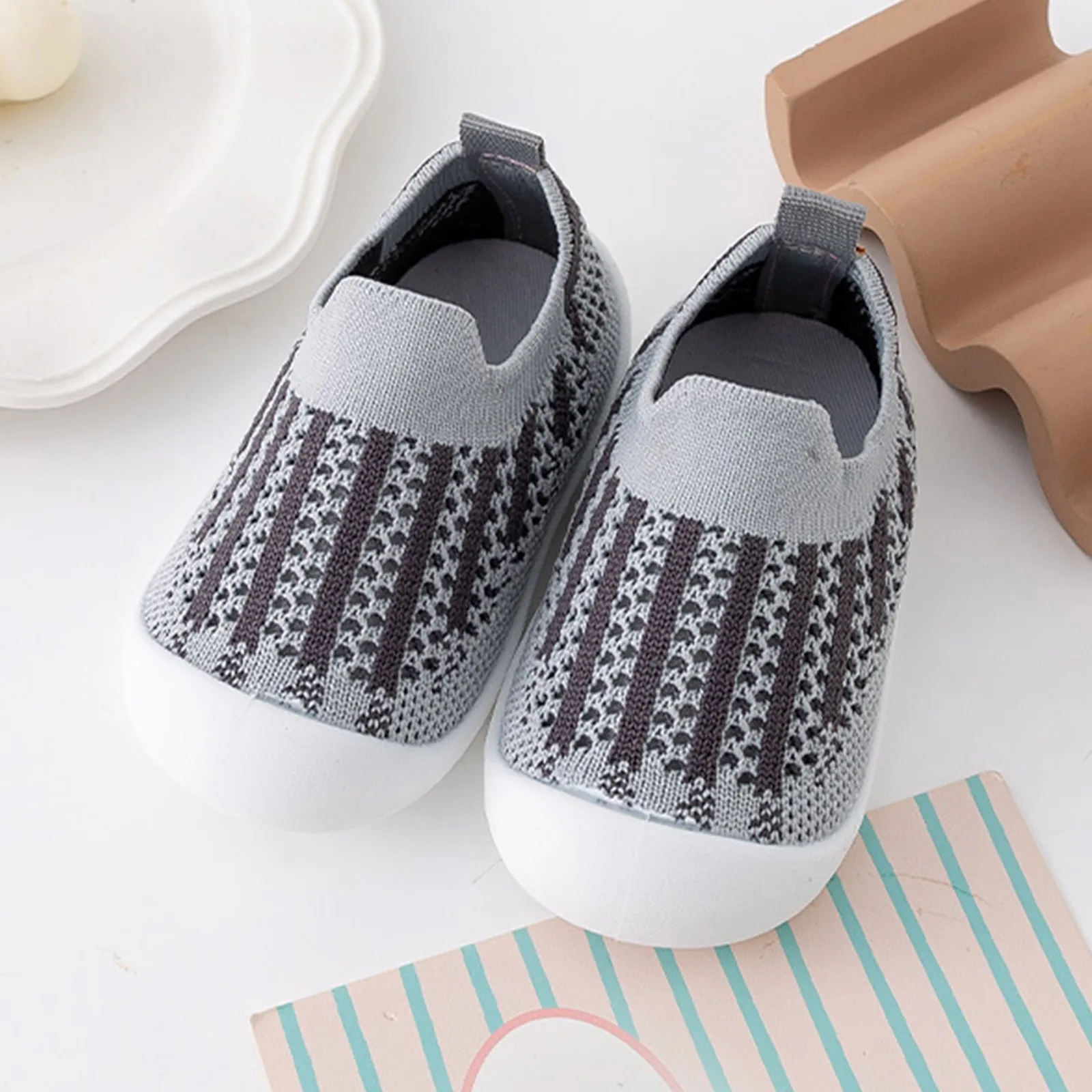 

Сетчатые кроссовки без шнуровки, для девочек, размеры 10