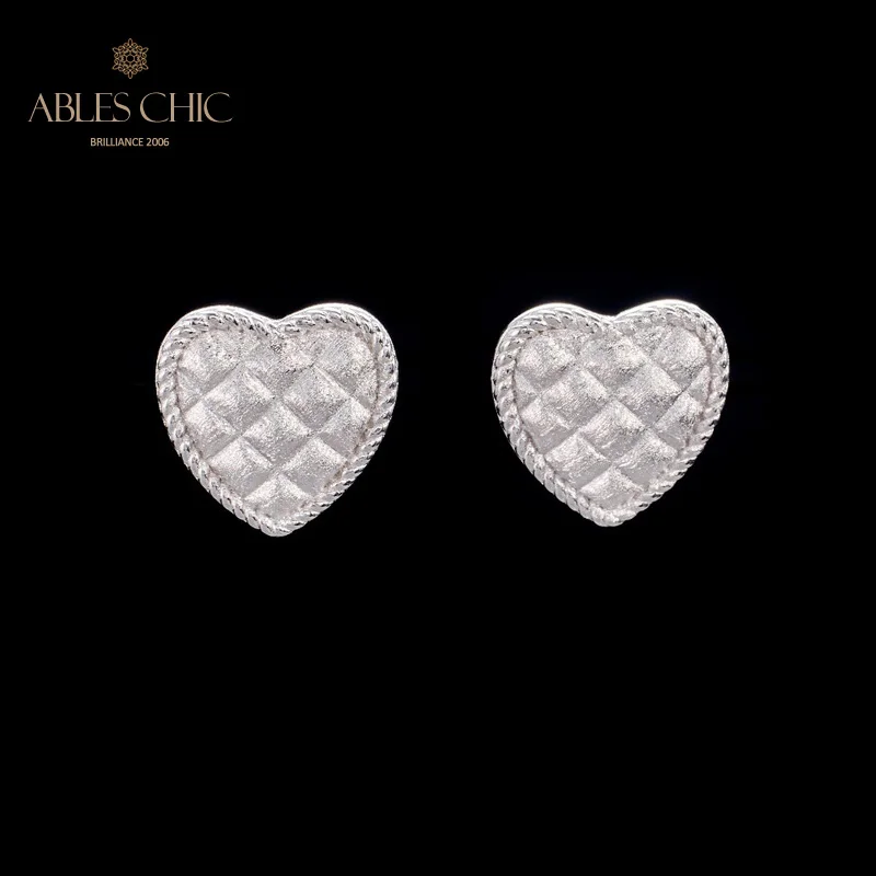 

Renaissance 18K Gold Tone Fabric Pattern Heart Studs Sterling Silver Bridal Wedding Earrings C11E4S26076