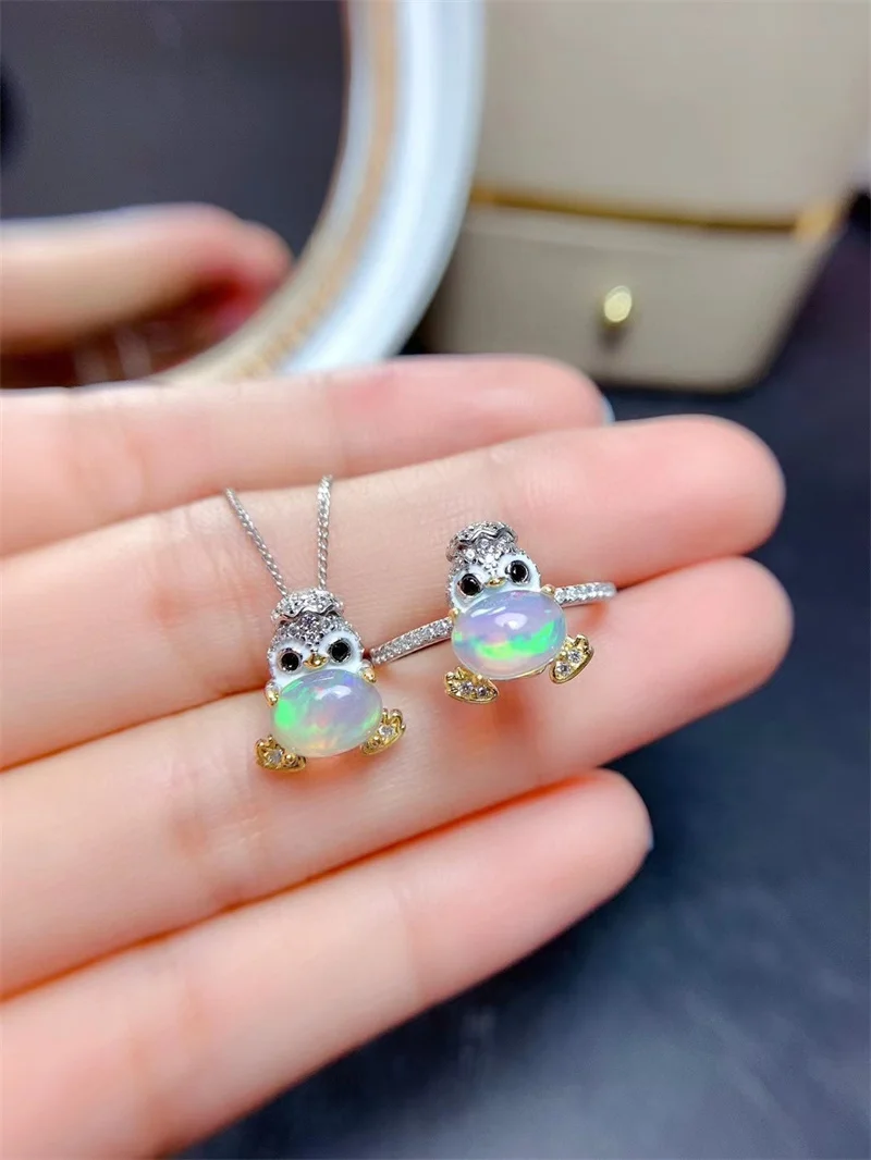 Комплект ювелирных изделий из серебра 925 пробы с натуральным опалом кольцо