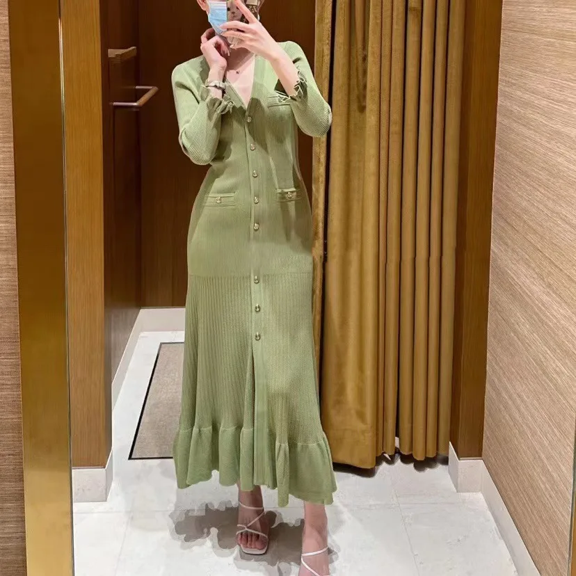 

Women French Fashion Green Knit Dress Long Design Chic Spring New Single Breasted V-neck Knit Dress