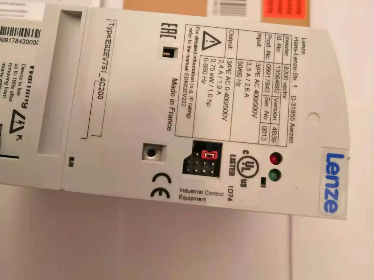 100% новая и оригинальная 8200 серия vector 3-400 в 750 Вт lenze E82ev751k4c200