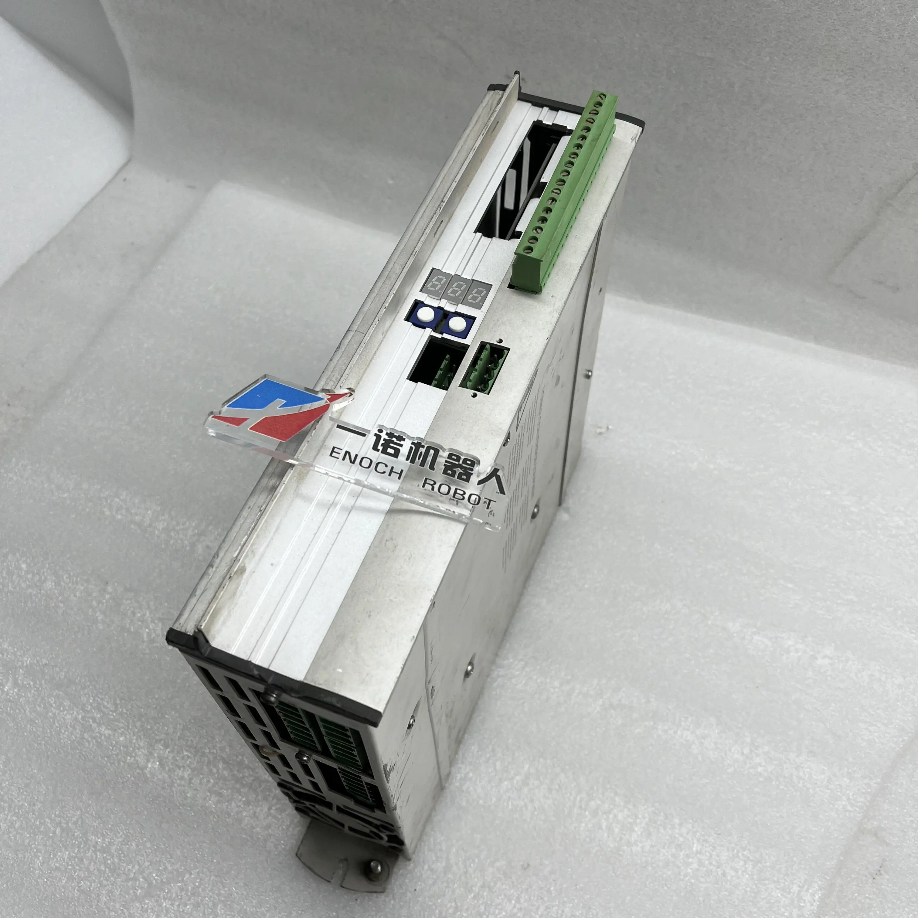 Сервопривод Schnei der MHDA1028N00 Б/у в хорошем состоянии другое электрооборудование