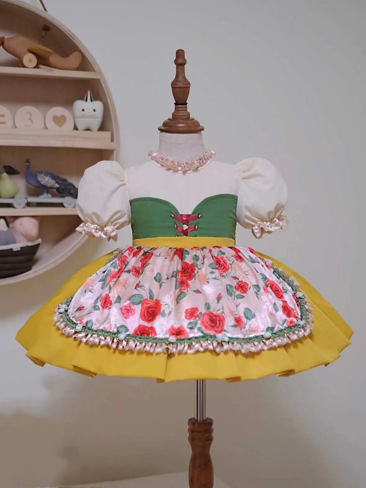 

0-12Y Baby Girl Summer Boutiue Vintage Victoria Rose Princess Dress with Rose Apron for Birthday Holiday Eid Photography Casual