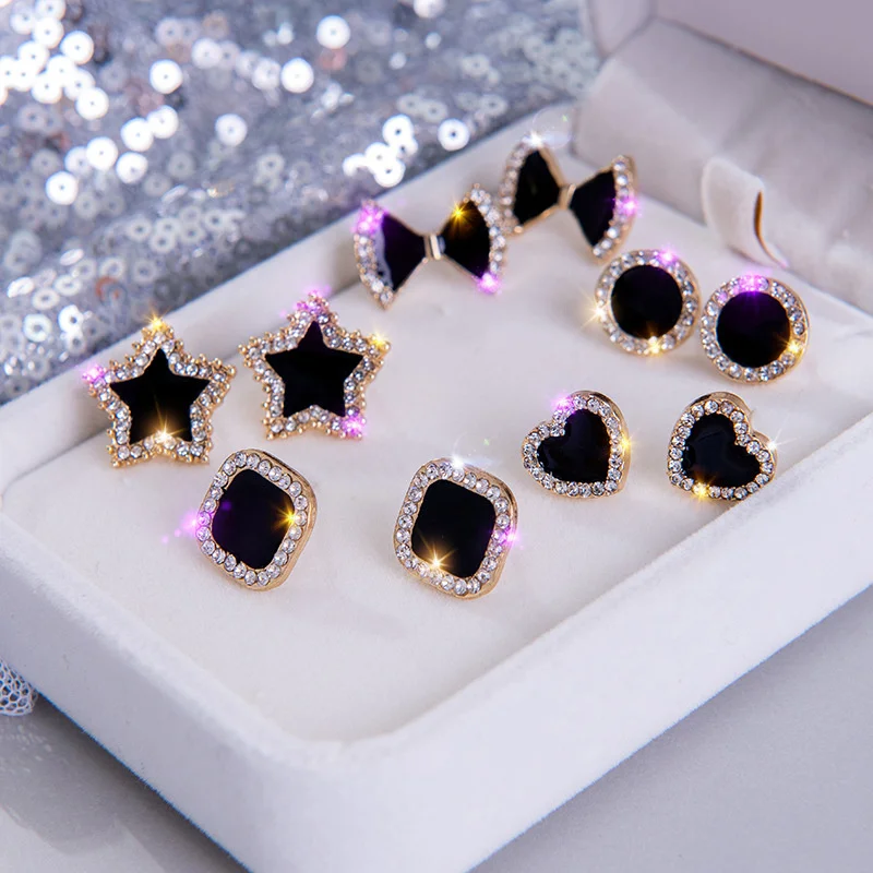 

Women’s Heart Shape Cute Butterfly Knot Earrings 2023 Fashion Black Crystal Love Heart Statement Earrings for Women Jewelry Gift