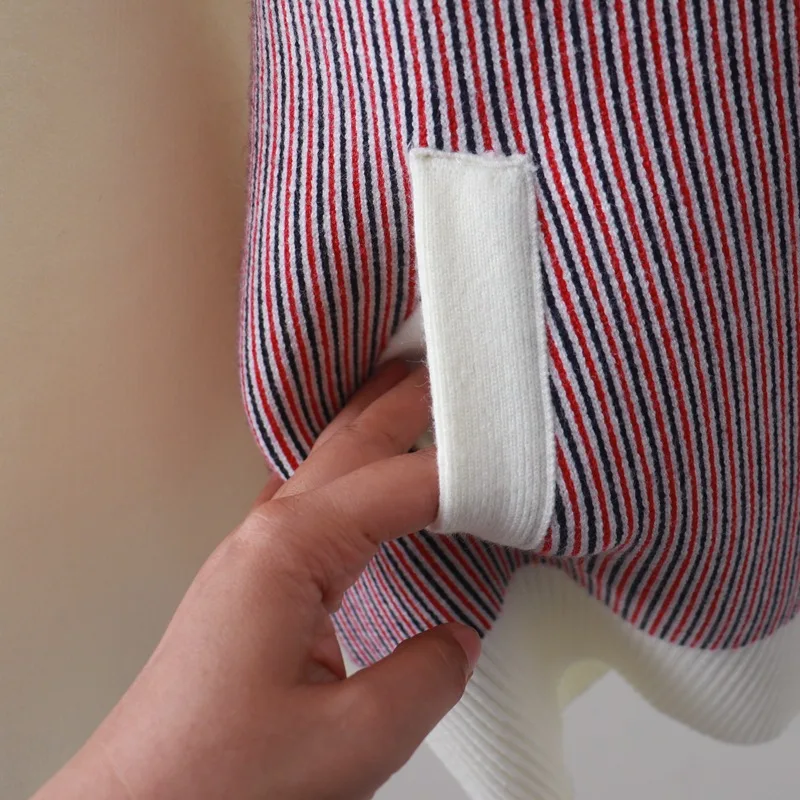 Осень и зима новый консервативный стиль вертикальные полоски контрастный цвет