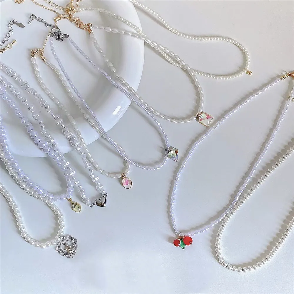 

New Trendy Baroque Imitation Pearl Necklace for Women Egirl Temperament Simple Heart Pendant Necklace Wedding Jewelry Gifts 2022