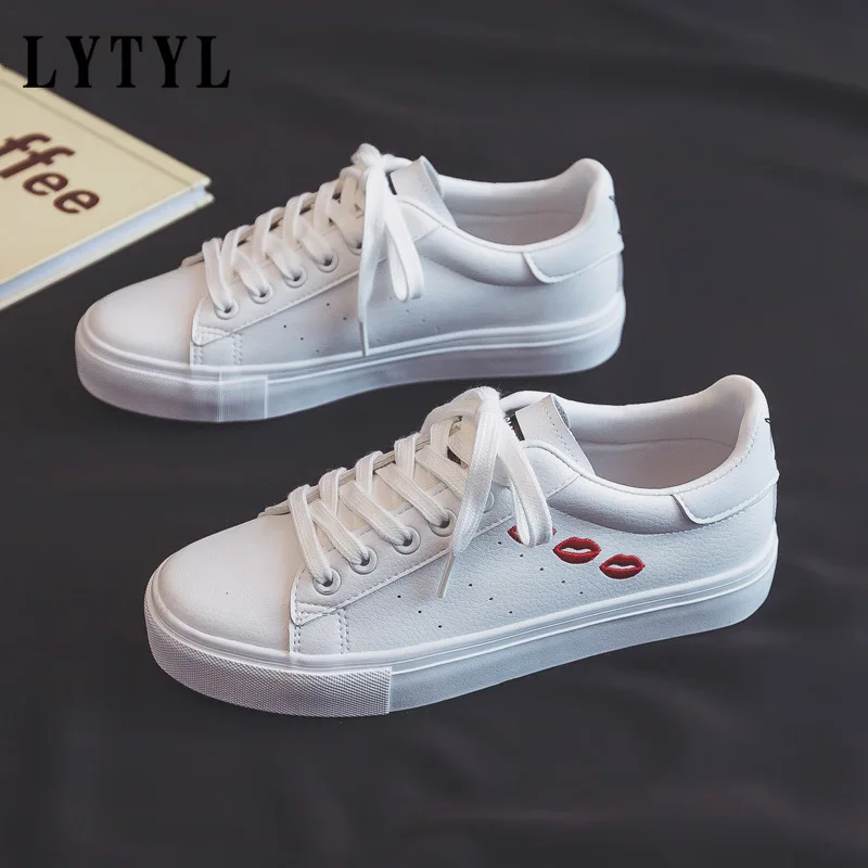 

2022 Spring White Shoes for Women Girl's White Sneakers with Embroidered Red Lips Simple Summer Casual Shoes for Students B2-54
