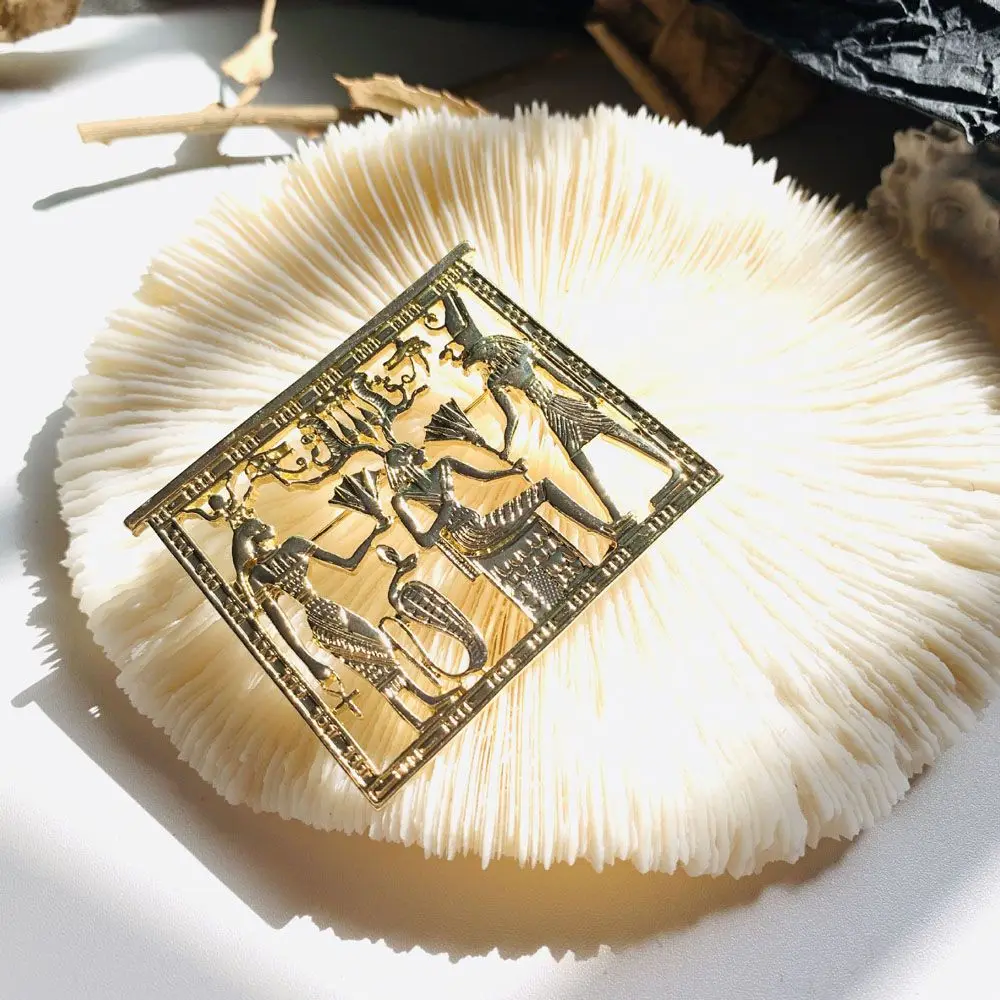 Золотой цвет модный полый геометрический Египет портретный значок