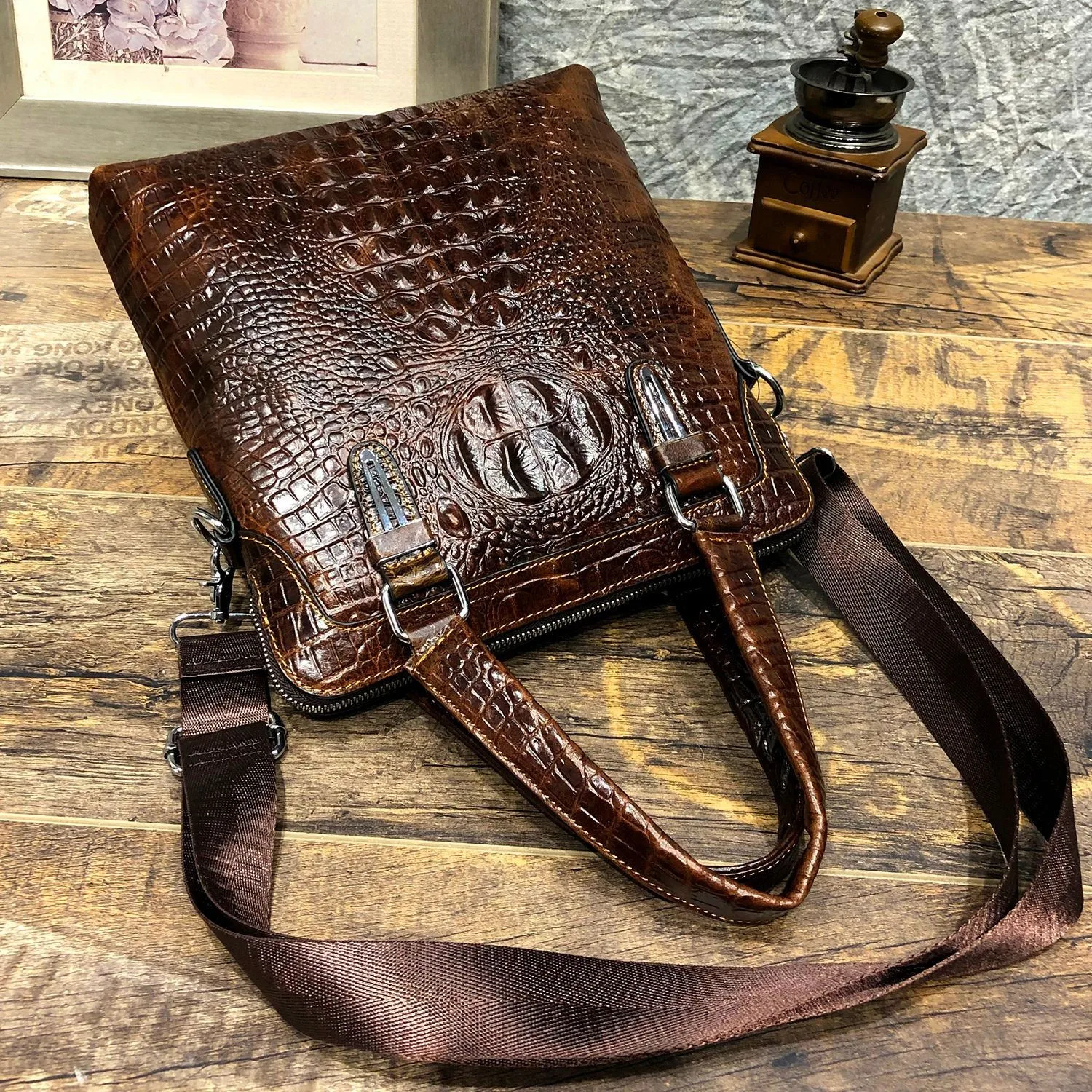 Crocodile Pattern Real Leather Document Handbag Men Business Bag Genuine Cowhide Shoulder Messenger Briefcase ipad Computer Pack