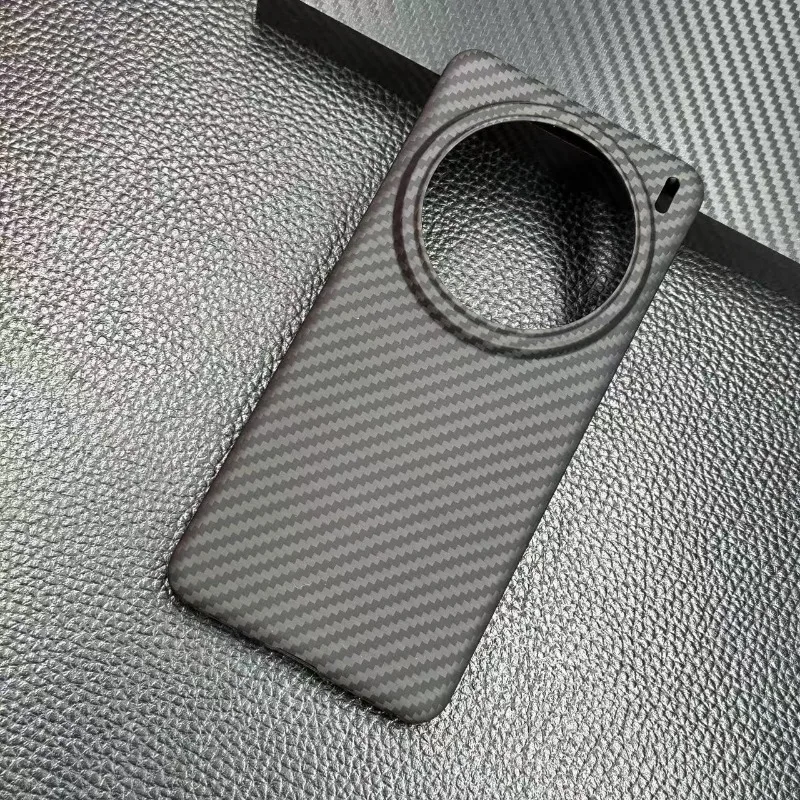 Ультратонкий чехол из углеродного волокна для vivo X200 Pro устойчивый к ударам