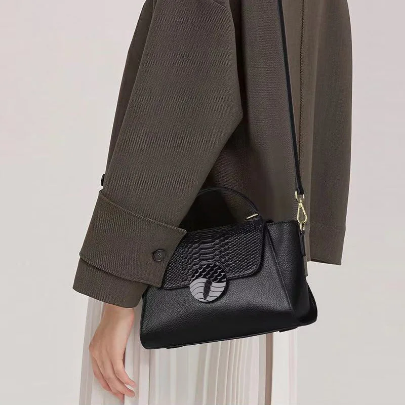 Fashion Pure Leather Women's Bag Fashion Wing Bag Versatile Genuine Leather Large Capacity Women's Bag Crossbody Bag Cowhide