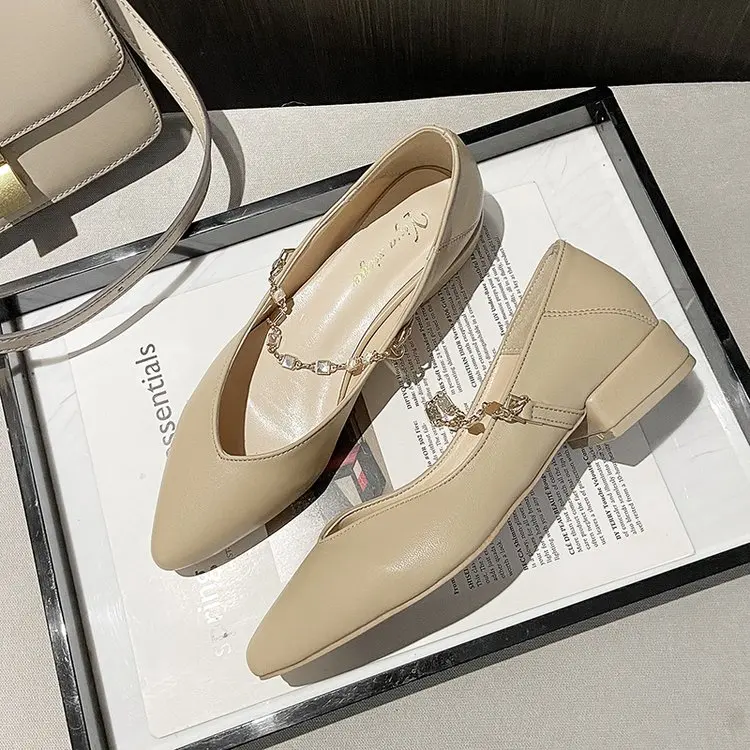 Женские туфли с острым носком мягкие Вечерние на низком каблуке в Корейском