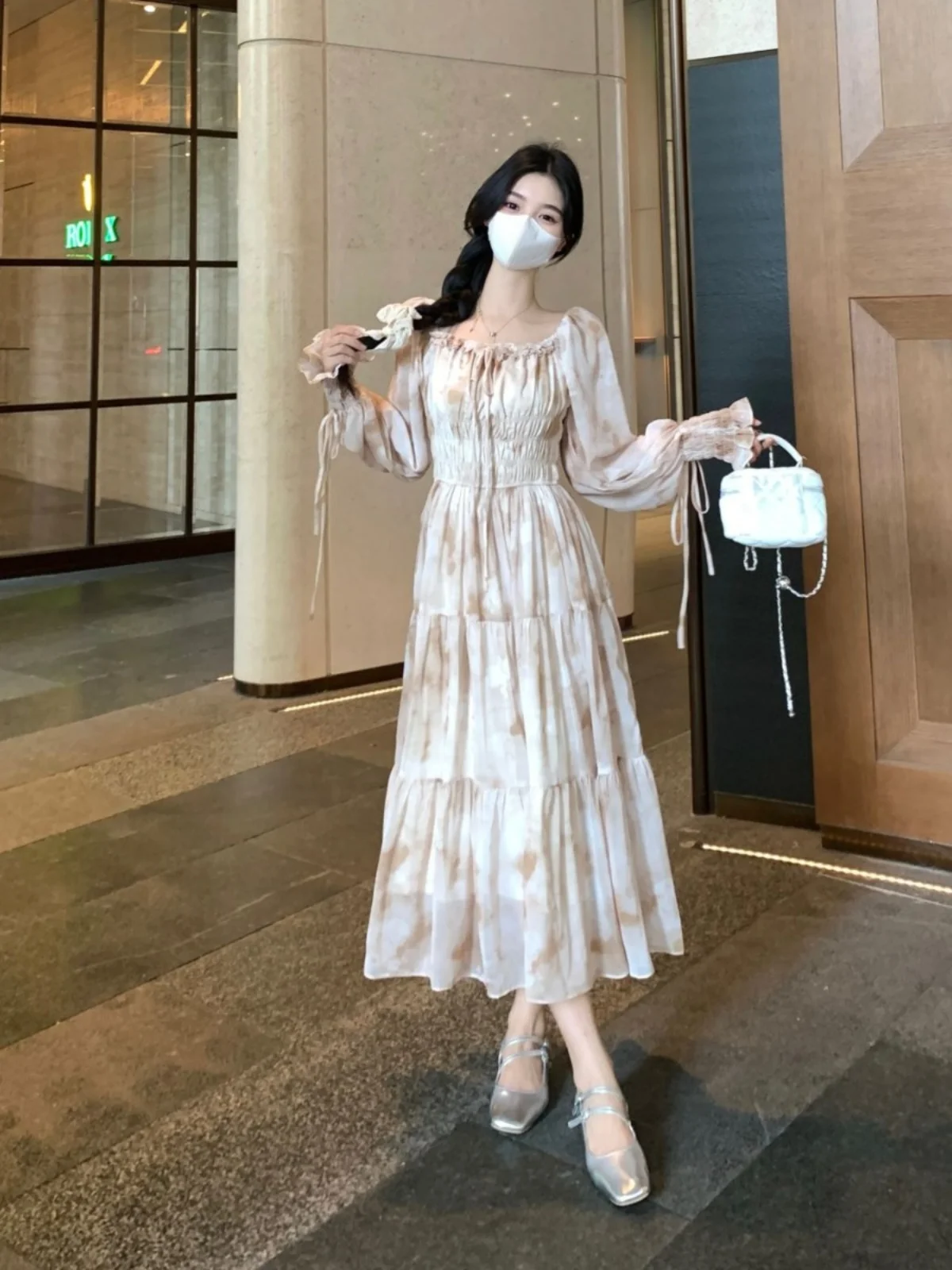 Высококачественное шифоновое платье с квадратным вырезом и цветами во