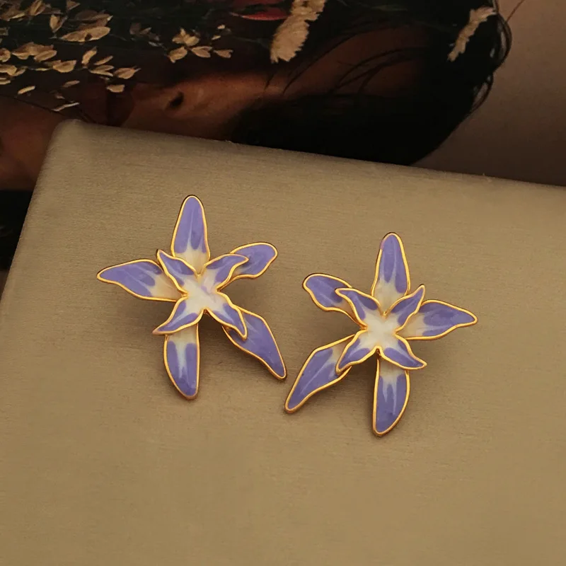 Серьги в стиле бохо с градиентом фиолетовые и белые цветочные серьги инстаграма