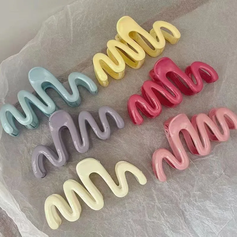 

Fashion Solid Color Wavy-shaped Hair Claw Simple Geometric Shark Hair Clip for Women Girls Makeup Bath Ponytail Bun Hairpin Gift