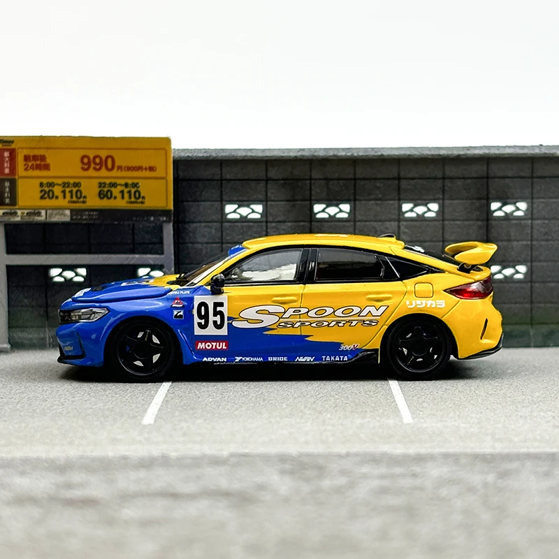 Литая под давлением модель спортивного автомобиля Honda Civic Type R (FL5) SPOON в масштабе 1/64