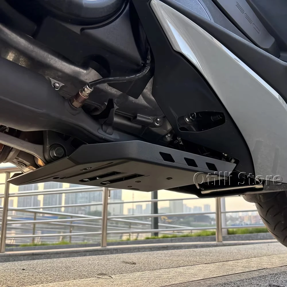 Фото Новая защитная пластина/крышка рамы для мотоцикла Yamaha T-MAX 560 Tech Max 2025 2026 TMAX560 №4