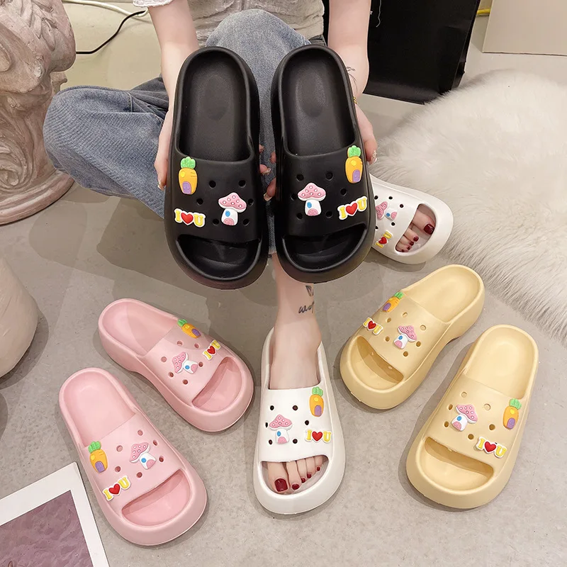 

Slippers female summer thick bottom stepping on shit sense girl heart home indoor and outdoor non-slip slippers