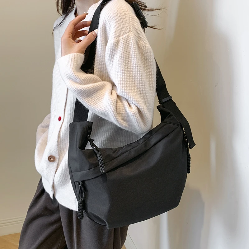 Новая модная Универсальная Женская нейлоновая сумка через плечо однотонная