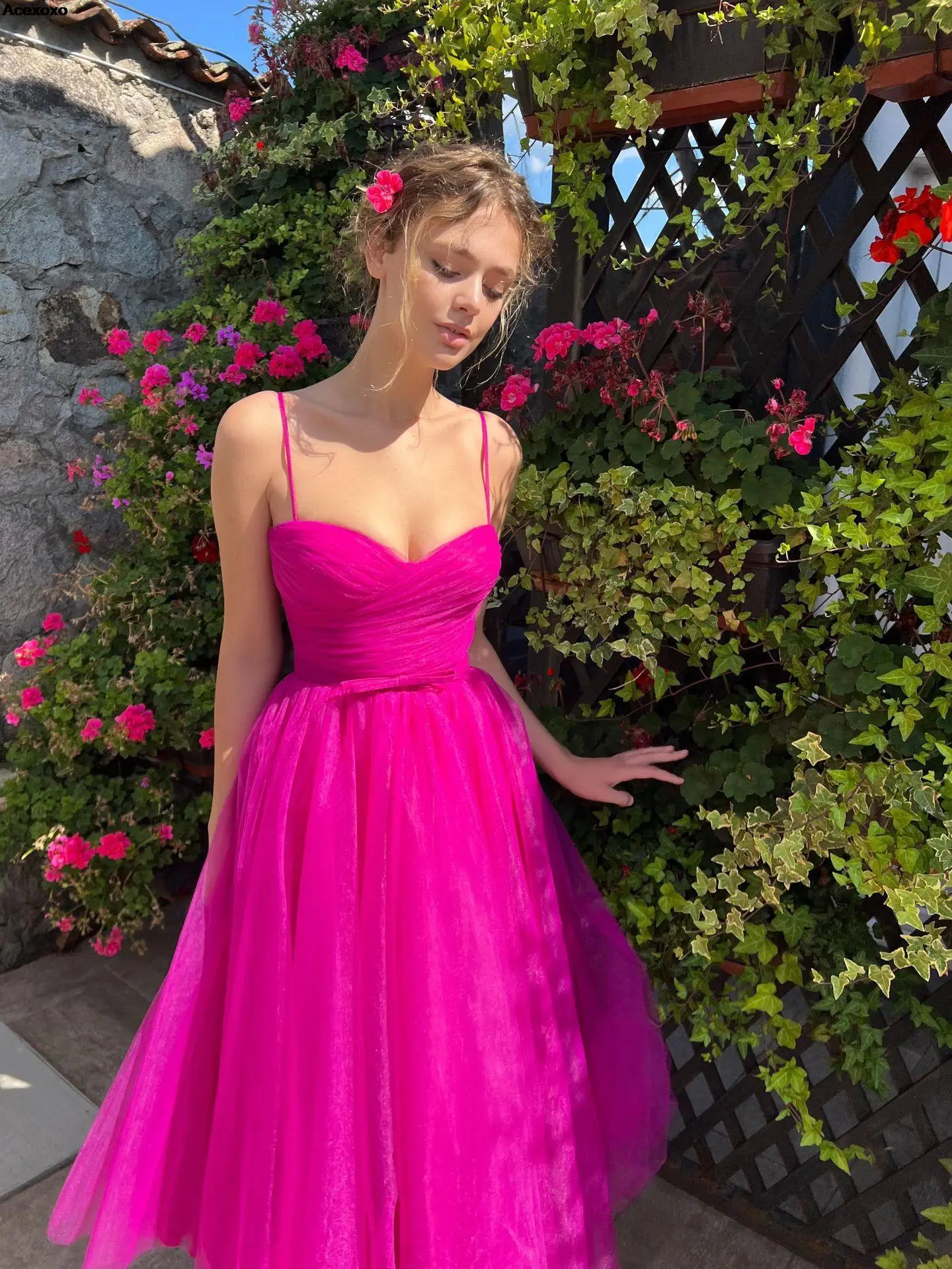 

Summer new women's fashion casual temperament shoulder strap solid color bow gauze dress