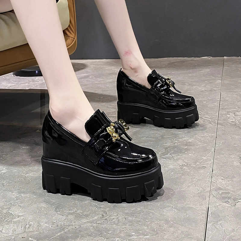 

Women Patent Leather Fashion Walking Height Increasing Sneakers Ladies Casual Platform Wedge Hot Sale Women Shoes 9.5 CM