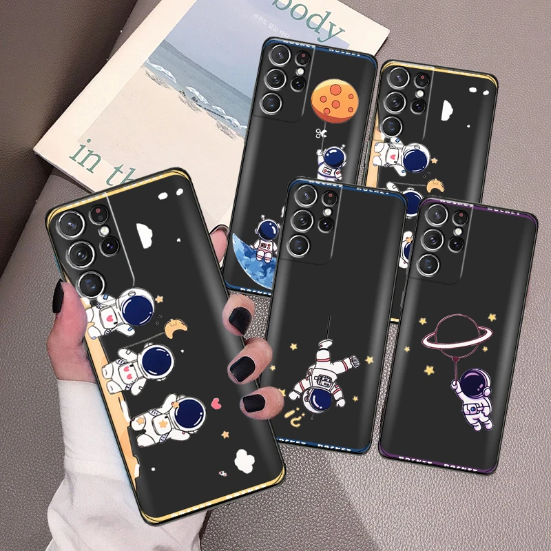 

Lovely Astronaut Phone Case For Samsung Galaxy S22 S21 S20 Ultra FE 5G S22 S10 10E S9 Plus Black Liquid Silicon Soft Carcasa