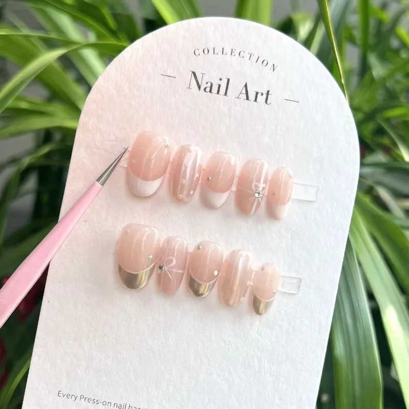 Короткие накладные ногти ручной работы с клеем. Элегантный пресс на ногтях для