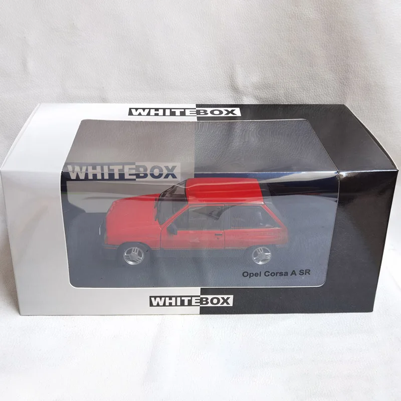 

1:24 Scale OPEL CORSA A SR Alloy Car Model Ornaments