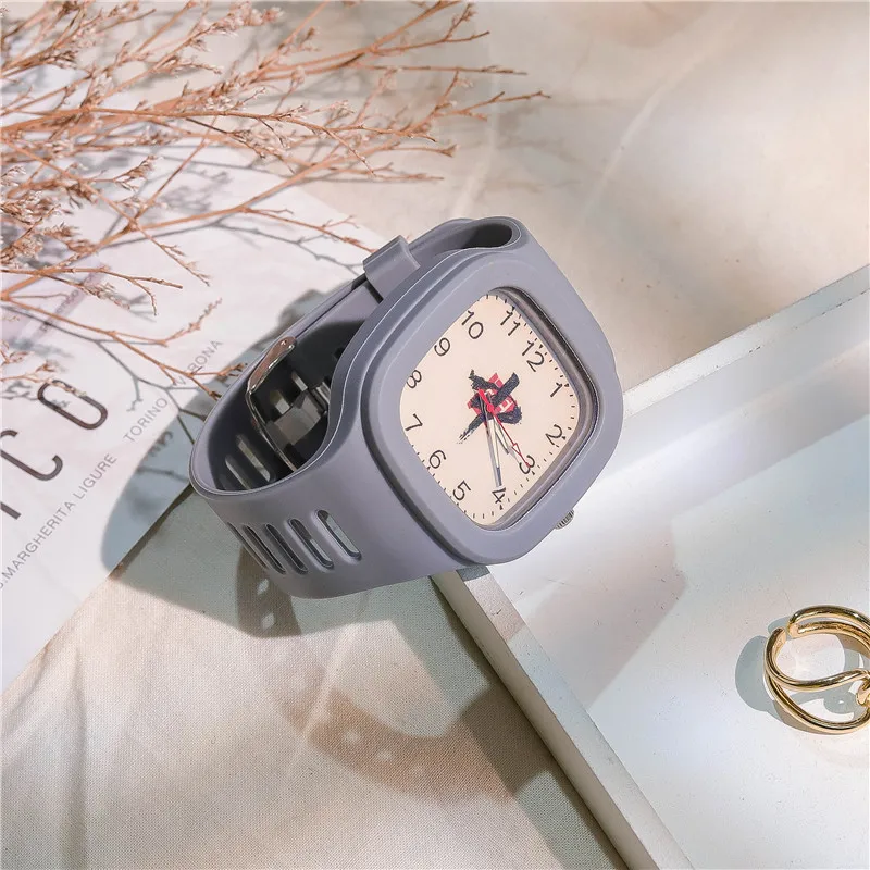 

Fashion Square Quartz Simple Digital Dial Casual Wrist Watches Rubber Strap Fashionable Clock Waterproof Wristwatch for Women