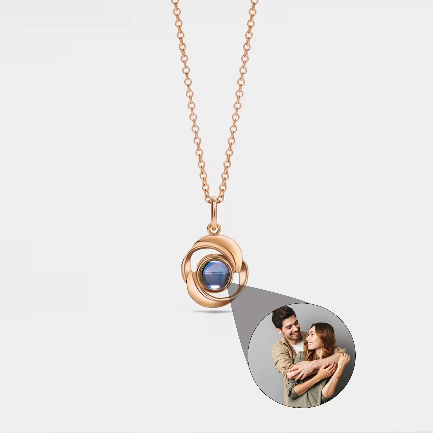 Цепочка с подвеской в виде цветка розы